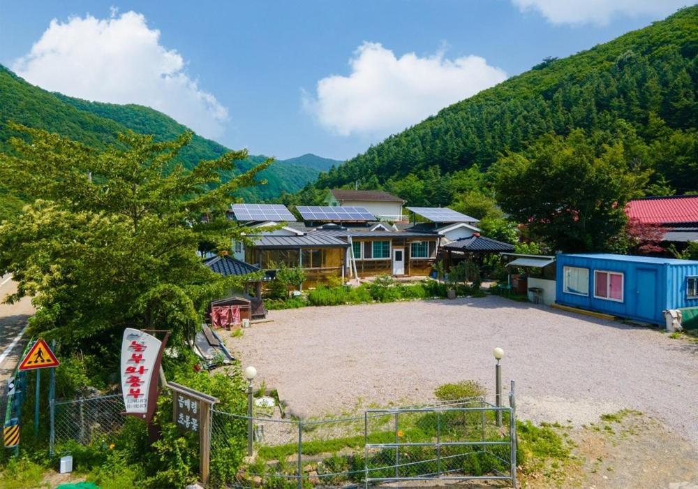 Nolbu And Heungbu Pension Inje Exterior foto